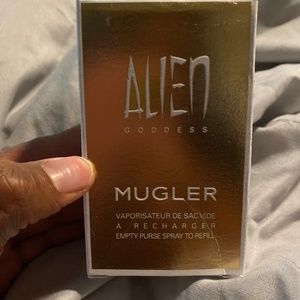 Alien goddess : mugler EMPTY purse spray to refill